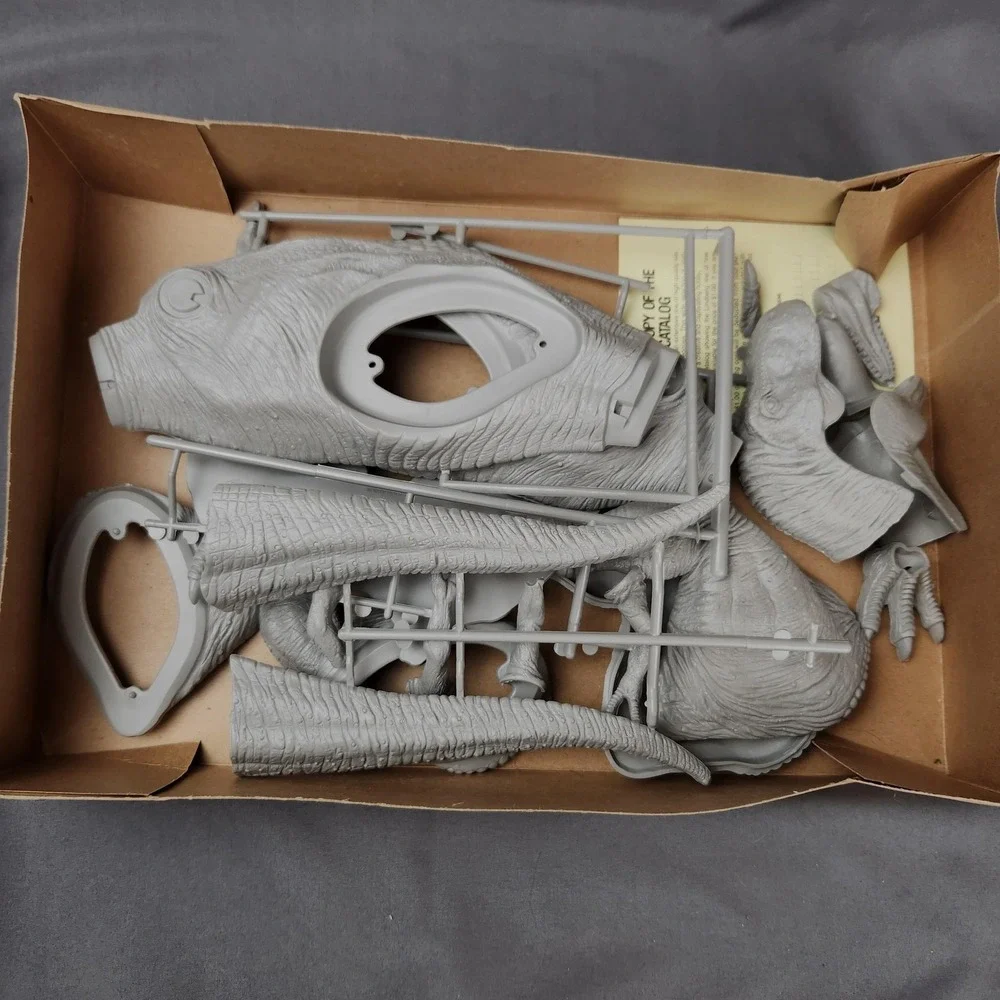 Vintage Jurassic Park Tyrannosaurus‎ Rex Model Kit 1993 Lindberg 70271 USA T-Rex